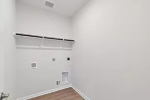 8927 Silver Blf Ln, Baytown, TX 77521 - Photo 14