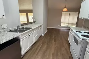 8662 Pearl Point St, Houston, TX 77044 - Photo 12