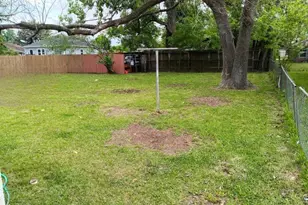 7526 Bywood St, Houston, TX 77028 - Photo 4