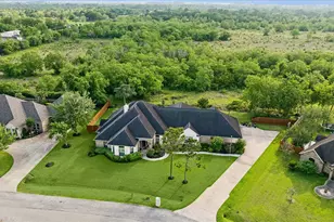 3391 Clearwood Cir, Alvin, TX 77511 - Photo 32