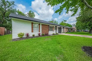 2112 Walnut Ln, Pasadena, TX 77502 - Photo 2