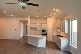 6713 Hillside View Ln, League City, TX 77573 - Photo 2