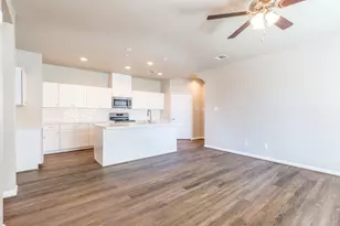 135 Pk Pl Cir, Waller, TX 77484 - Photo 2