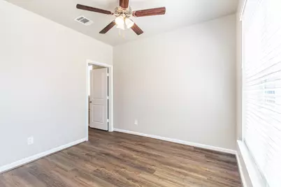 135 Park Place Circle #B, Waller, TX 77484 - Photo 12