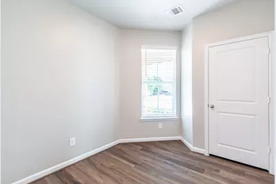 135 Park Place Circle #B, Waller, TX 77484 - Photo 10
