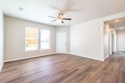 135 Park Place Circle #B, Waller, TX 77484 - Photo 4