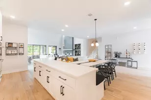 23 Legacy Branch Dr, The Woodlands, TX 77375 - Photo 8
