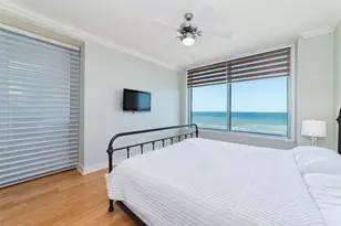 801 E Beach Dr, Galveston, TX 77550 - Photo 16