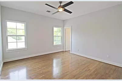 2736 Cortlandt Street #B, Houston, TX 77008 - Photo 4