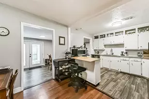 1102 W Hart Ave, Pasadena, TX 77506 - Photo 18