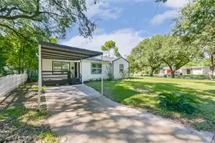 1102 W Hart Ave, Pasadena, TX 77506 - Photo 2