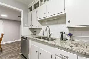 1102 W Hart Ave, Pasadena, TX 77506 - Photo 24