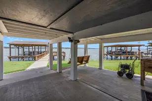 154 Point Dr, Onalaska, TX 77360 - Photo 36