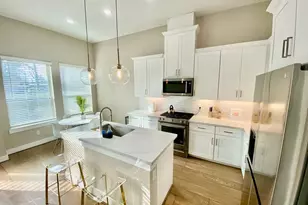 303 Queen Sude Ln, Houston, TX 77091 - Photo 6