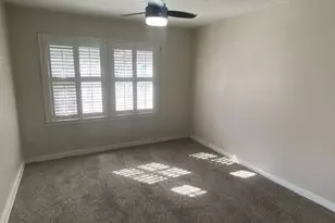 5939 Belarbor St, Houston, TX 77033 - Photo 8