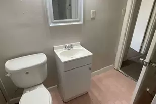 5939 Belarbor St, Houston, TX 77033 - Photo 10