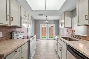 11731 Flushing Meadows Dr, Houston, TX 77089 - Photo 4
