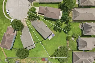 11255 Wild Goose Dr, Tomball, TX 77375 - Photo 2