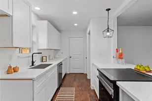 6126 Knotty Post Ln, Spring, TX 77373 - Photo 6