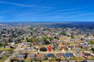 4114 Fairgreen Ln, Houston, TX 77047 - Photo 4