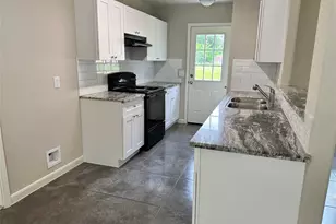10546 Royal Andrews, Conroe, TX 77303 - Photo 6