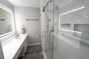7447 Brompton St, Houston, TX 77025 - Photo 20