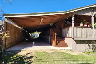 117 Henrietta St, West Orange, TX 77630 - Photo 2