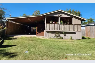117 Henrietta Street, West Orange, TX 77630 - Photo 1