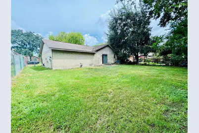 2523 Woodbough Drive, Houston, TX 77038 - Photo 20