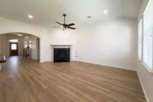 2802 Ridgeglen Ln, Houston, TX 77082 - Photo 2