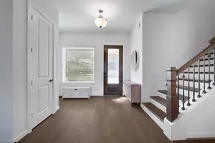 8710 Strongoak Ln., Houston, TX 77055 - Photo 2