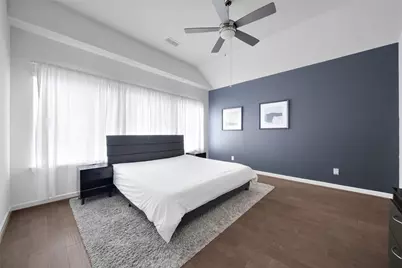 8710 Strongoak Lane, Houston, TX 77055 - Photo 14