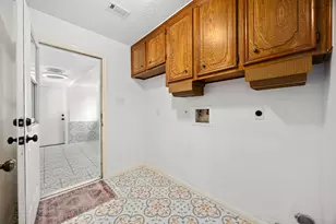 15702 Mesa Verde Dr, Houston, TX 77059 - Photo 22