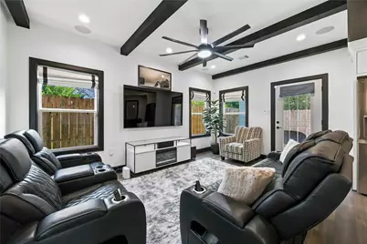4738 Sunbeam Street, Houston, TX 77033 - Photo 10
