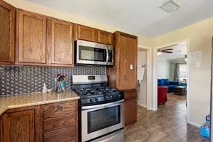 2423 Metz St, Houston, TX 77034 - Photo 12