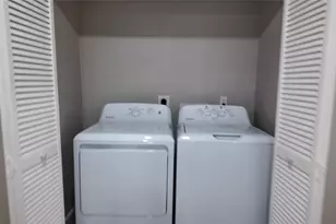 917 Temple Dr, Hitchcock, TX 77563 - Photo 28