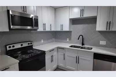 917 Temple Drive, Hitchcock, TX 77563 - Photo 6