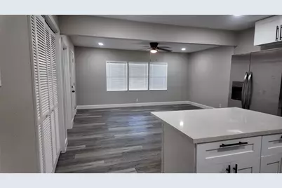 917 Temple Drive, Hitchcock, TX 77563 - Photo 8