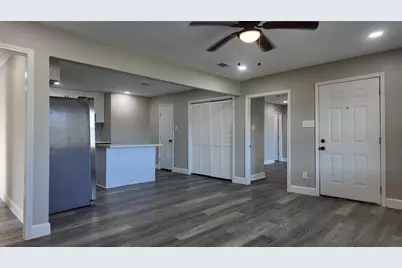 917 Temple Drive, Hitchcock, TX 77563 - Photo 4