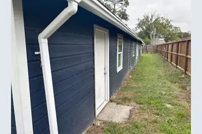 4711 3rd Street, Bacliff, TX 77518 - Photo 4