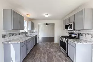 12927 Colony Heath Ln, Houston, TX 77085 - Photo 2