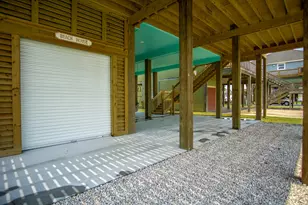 886 Sandollar, Crystal Beach, TX 77650 - Photo 4