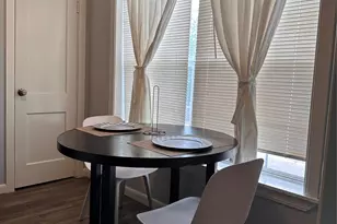 4302 Polk St, Houston, TX 77023 - Photo 6