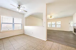 1723 Manor Dr, Baytown, TX 77521 - Photo 6