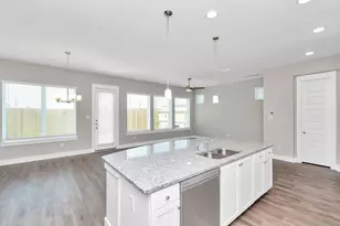 2726 Ruhman Flds Dr, Houston, TX 77008 - Photo 6