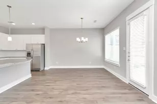 2726 Ruhman Flds Dr, Houston, TX 77008 - Photo 12