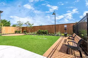 2726 Ruhman Flds Dr, Houston, TX 77008 - Photo 36