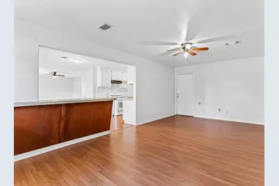 219 E Beecher Avenue, Palacios, TX 77465 - Photo 12