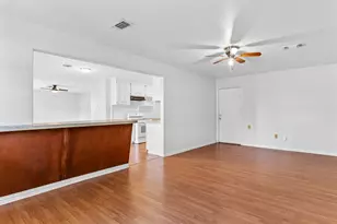 219 E Beecher Ave, Palacios, TX 77465 - Photo 10