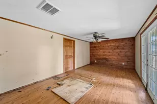 610 Edgar St, Dayton, TX 77535 - Photo 14